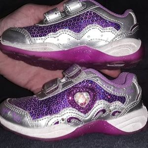 Light up Dinsney Elsa/Anna Stride rite sz 6